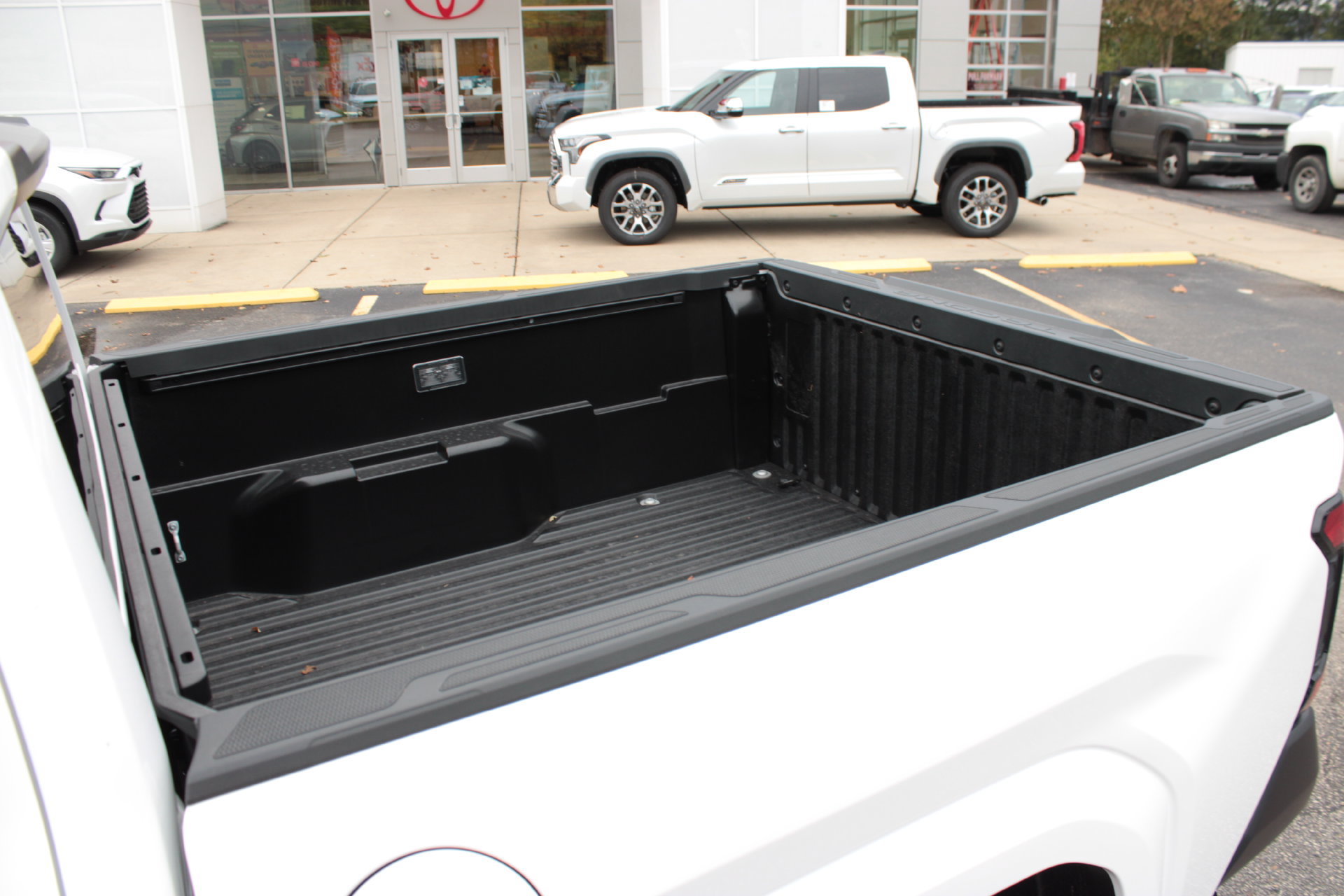 2026 Toyota Tacoma SR - Photo 9
