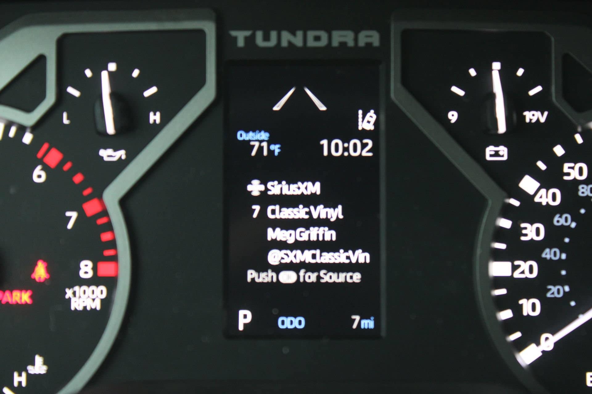 2026 Toyota Tundra SR5 - Photo 36