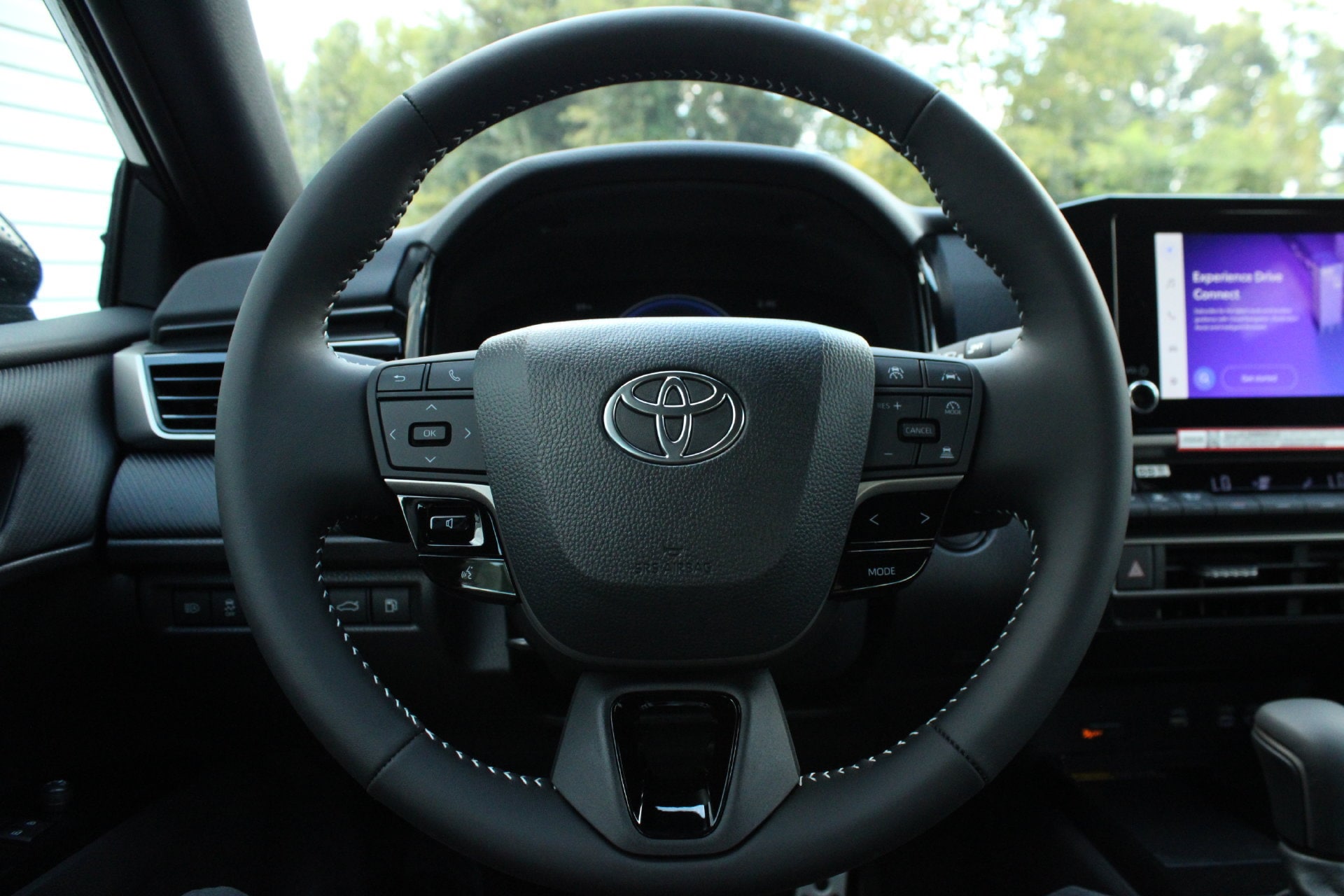 2026 Toyota Camry SE - Photo 28