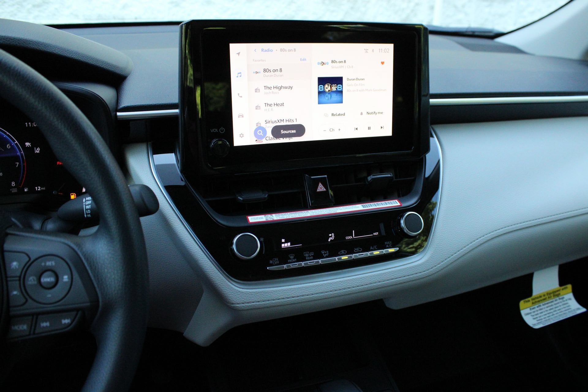 2026 Toyota Corolla Cross L - Photo 31
