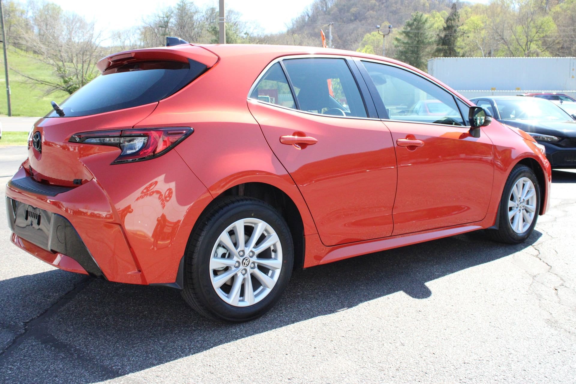 2026 Toyota Corolla Hatchback SE - Photo 7