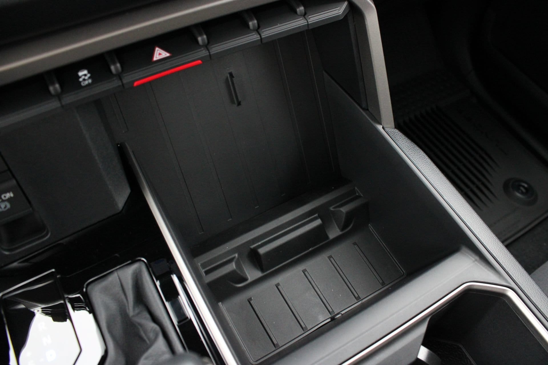 2026 Toyota Tundra SR5 - Photo 42