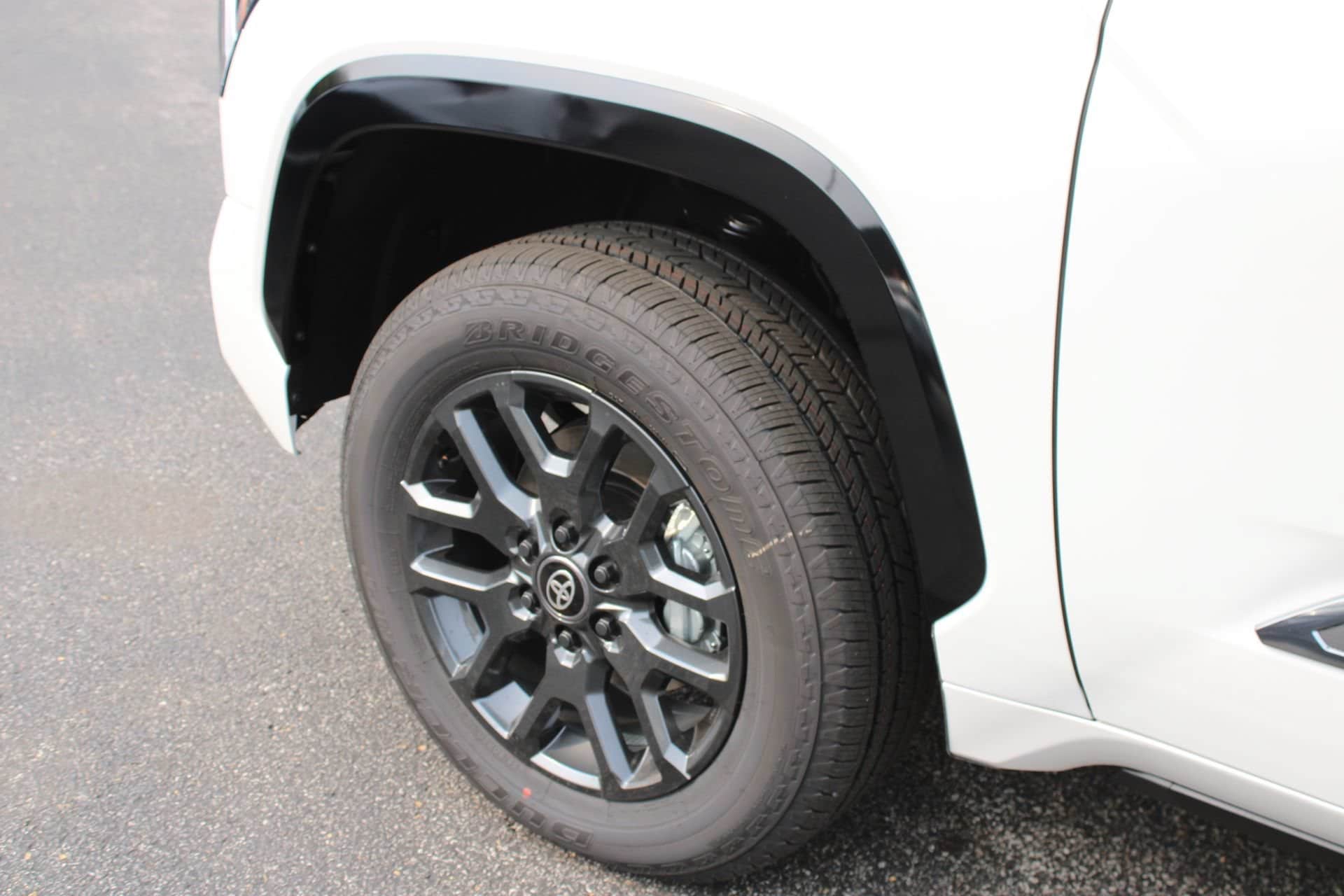 2026 Toyota Tundra Platinum - Photo 12