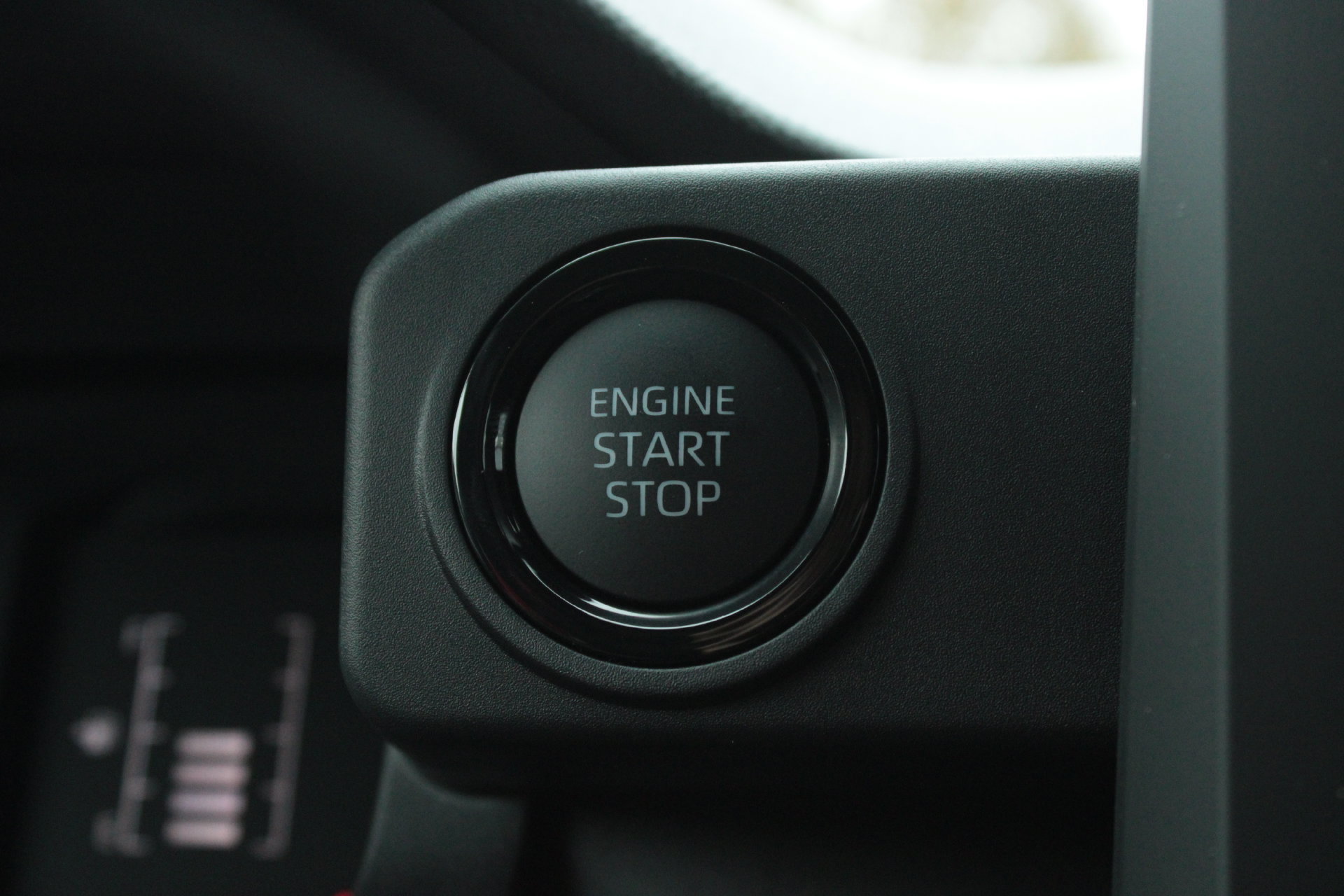 2026 Toyota Tacoma SR - Photo 37