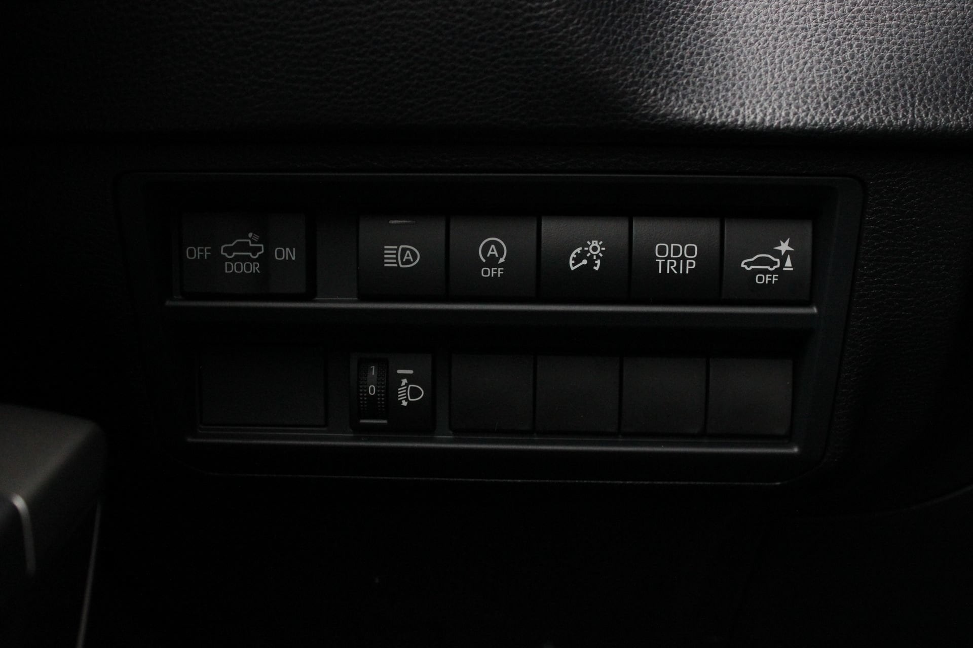 2026 Toyota Tundra SR5 - Photo 27