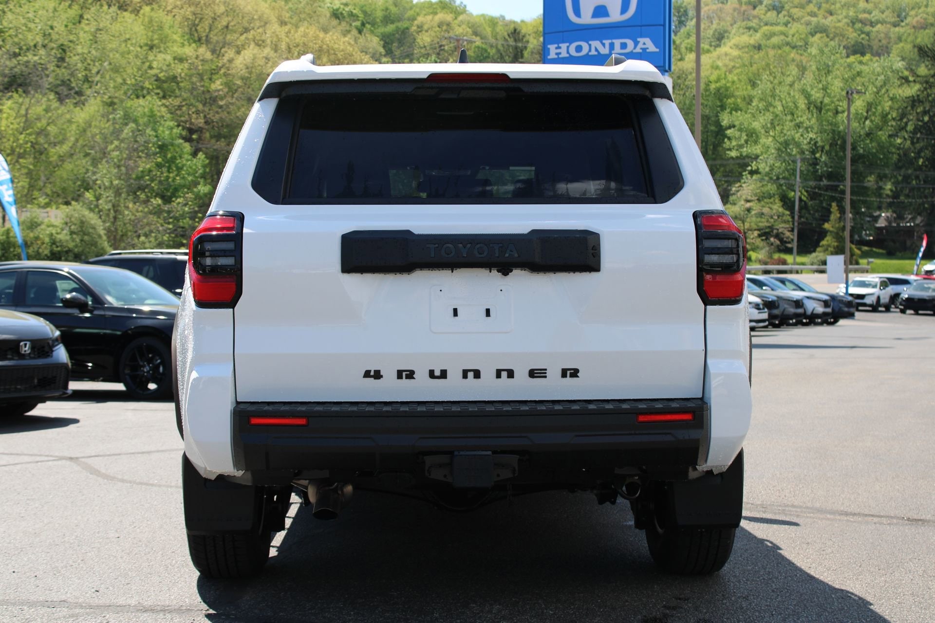 2026 Toyota 4Runner SR5 - Photo 8