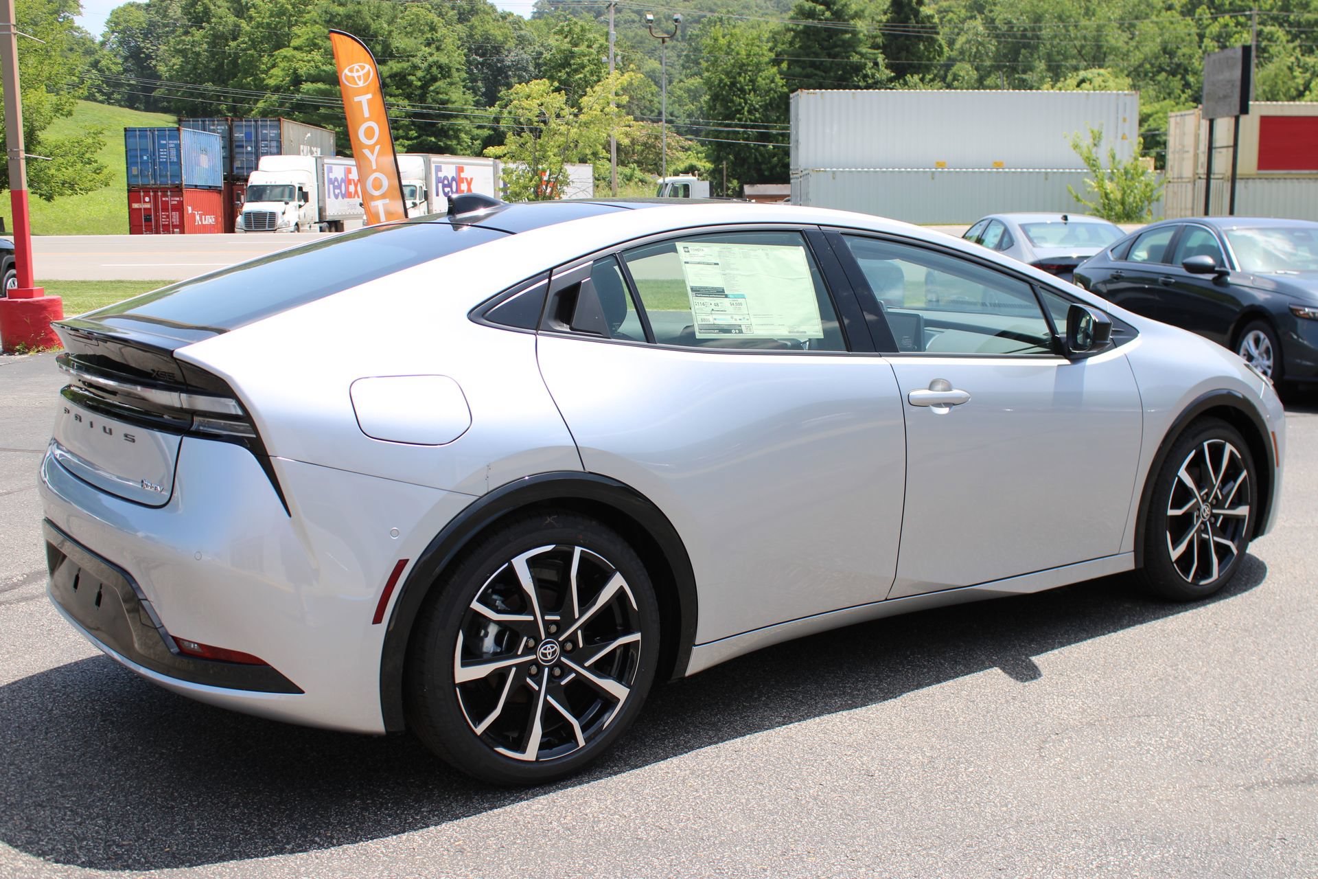 2026 Toyota Prius Plug-in Hybrid XSE Premium - Photo 7
