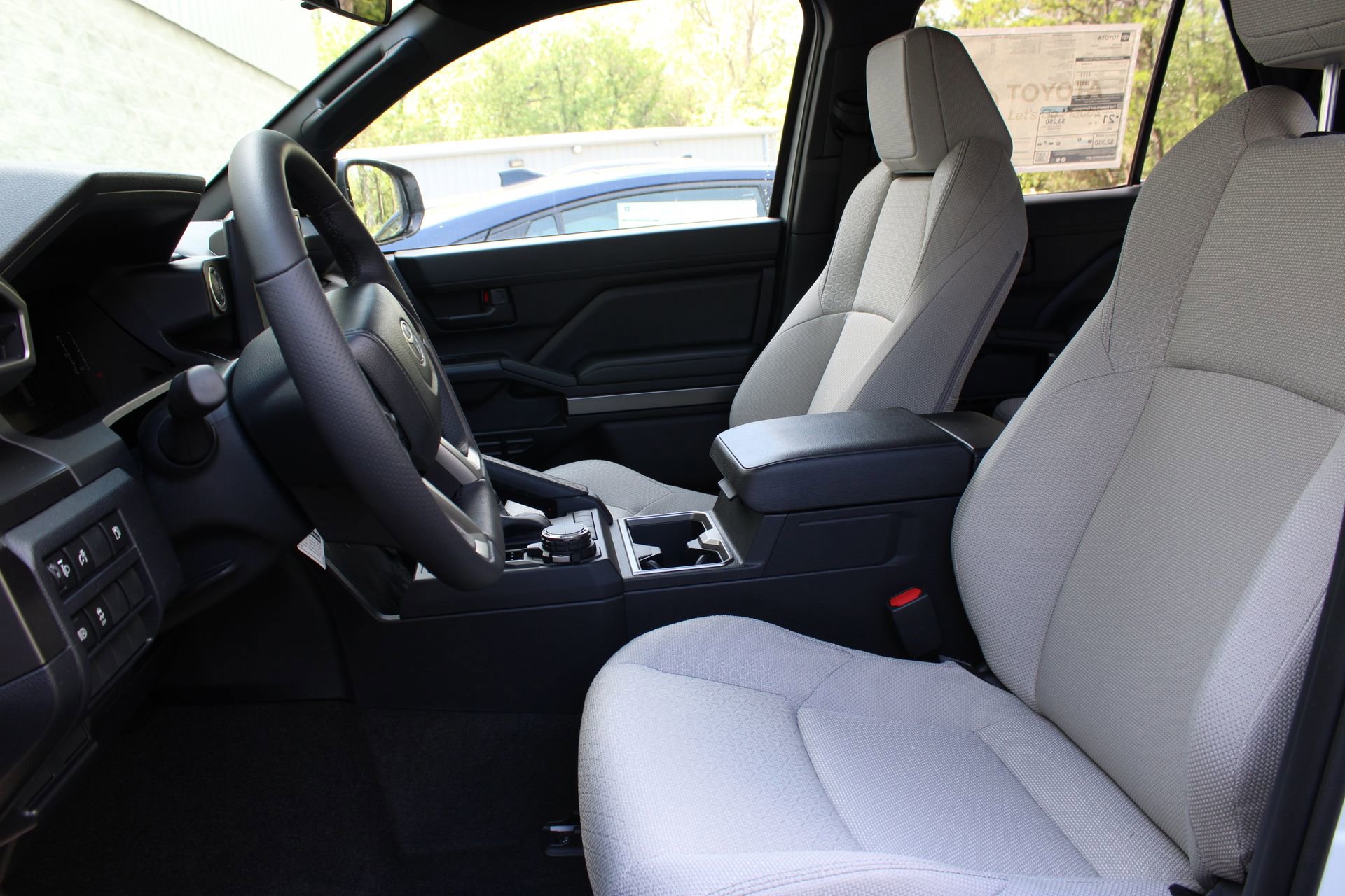 2026 Toyota 4Runner SR5 - Photo 16