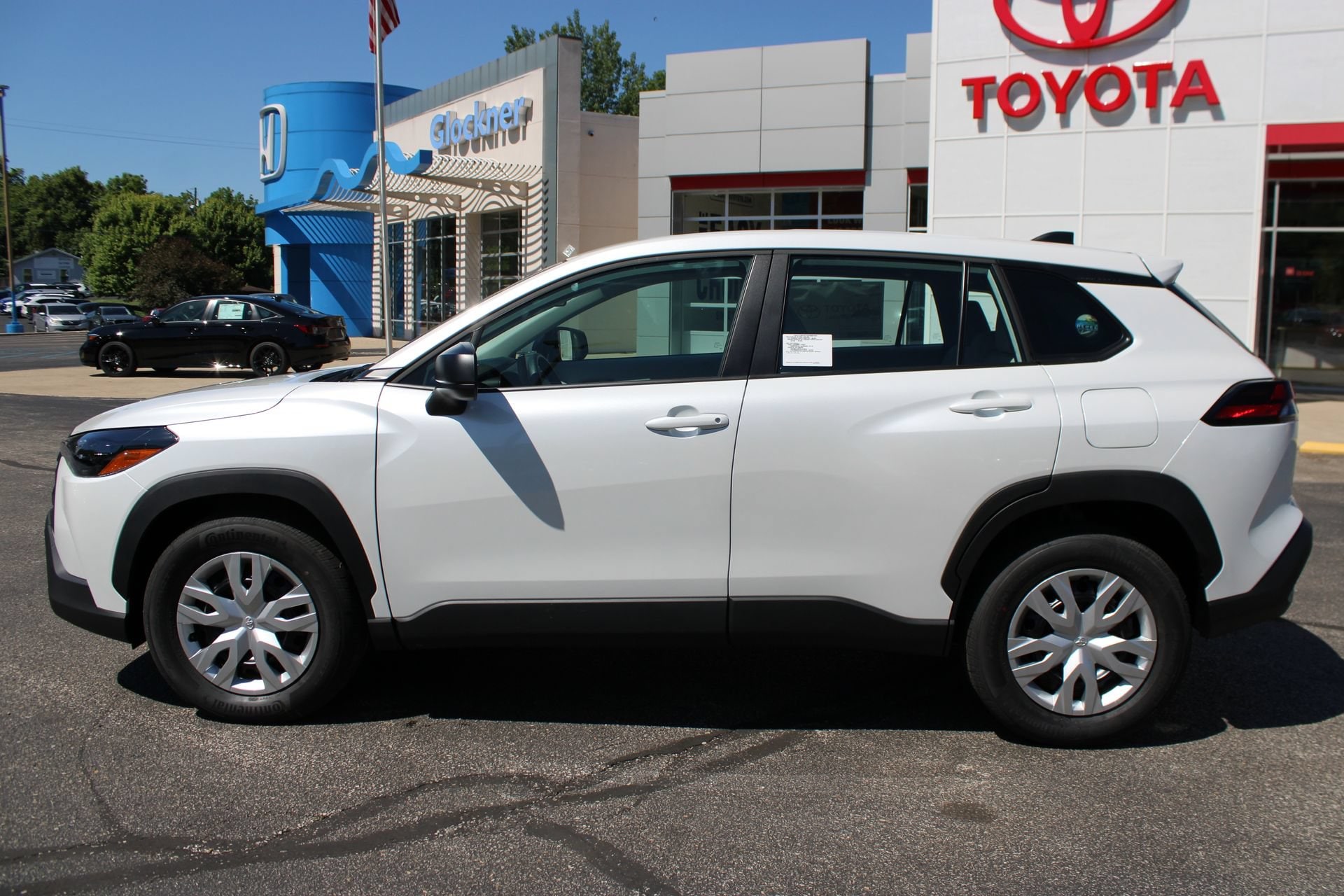 2026 Toyota Corolla Cross L - Photo 11