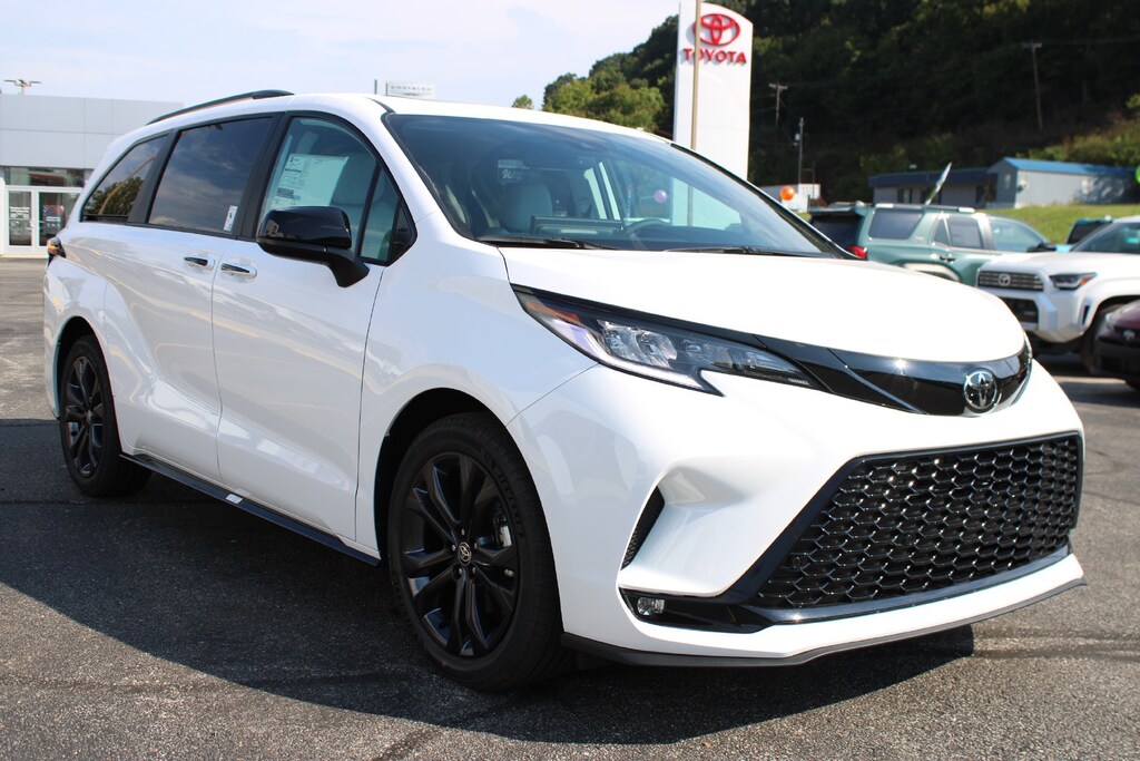 New 2026 Toyota Sienna XSE Van Passenger Van