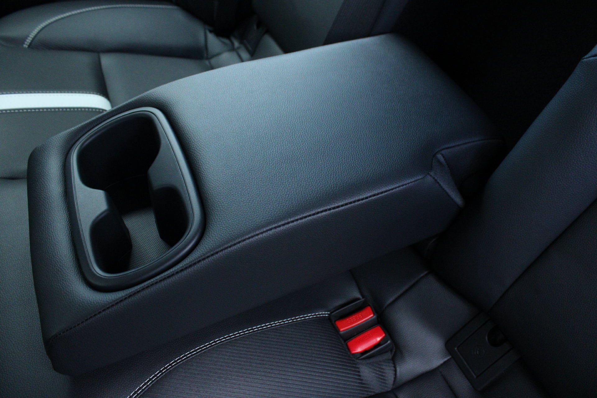 2026 Toyota Camry SE - Photo 19