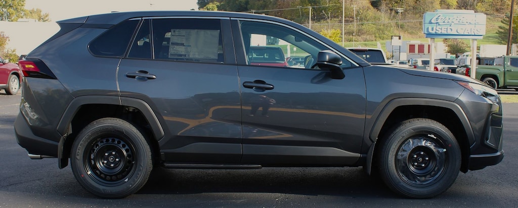 New 2025 Toyota RAV4 LE SUV