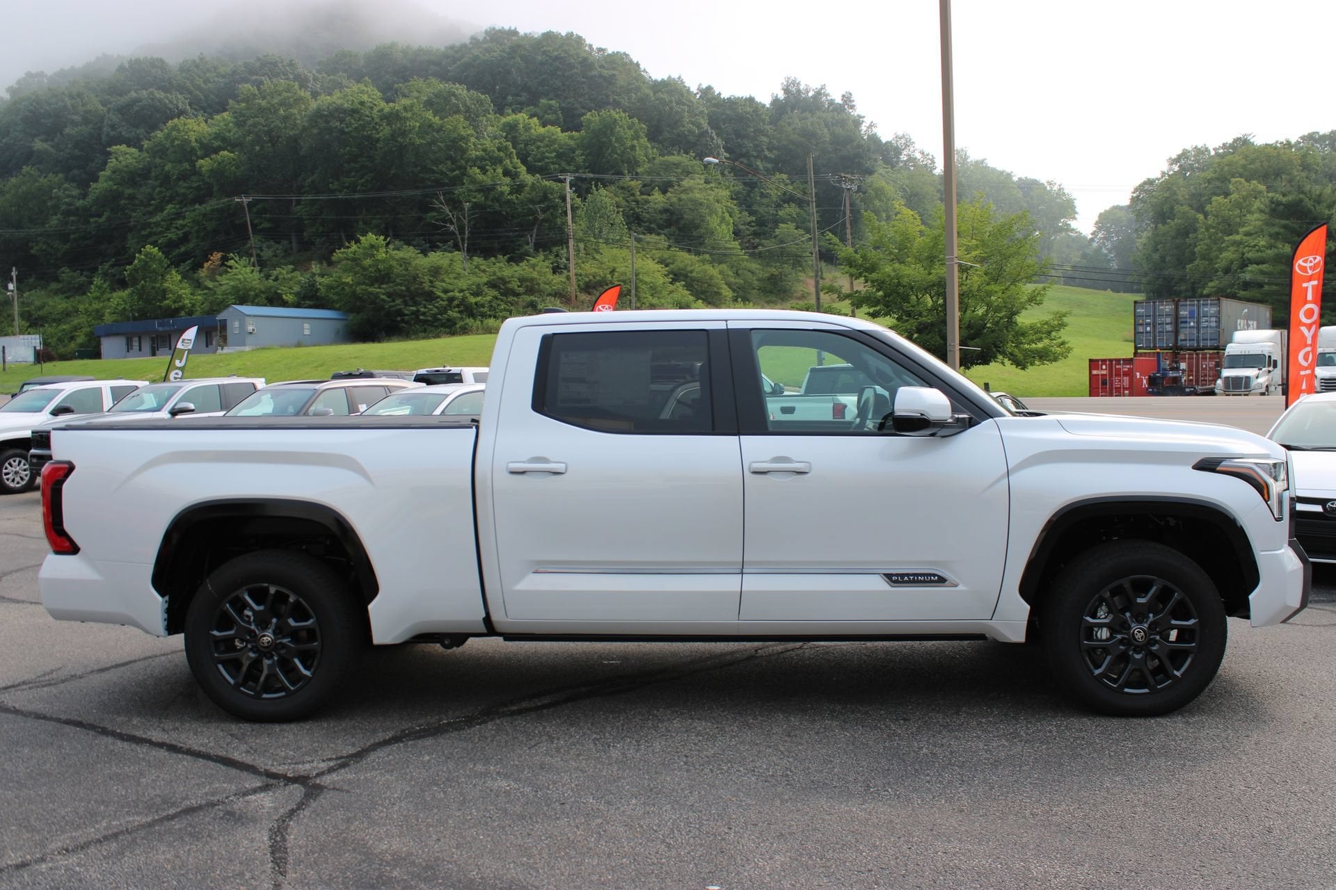 2026 Toyota Tundra Platinum - Photo 6