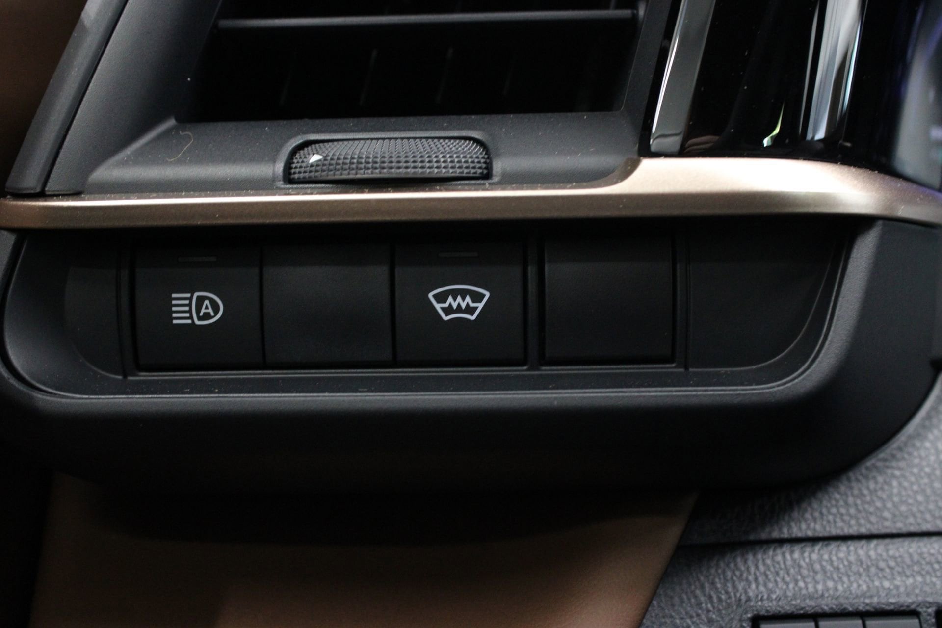2026 Toyota Crown Limited - Photo 30