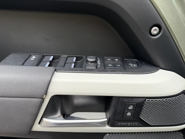 2022 Land Rover Defender SE - Photo 51