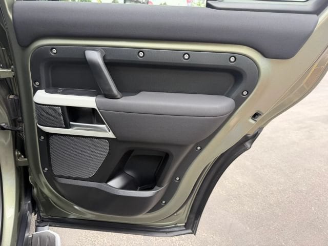 2022 Land Rover Defender SE - Photo 31