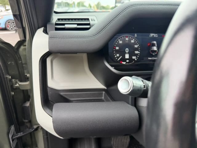 2022 Land Rover Defender SE - Photo 52