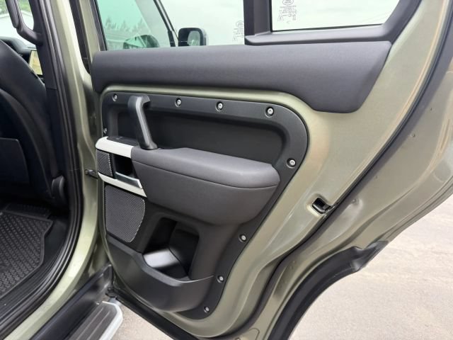 2022 Land Rover Defender SE - Photo 30