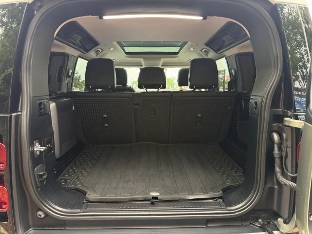 2022 Land Rover Defender SE - Photo 16