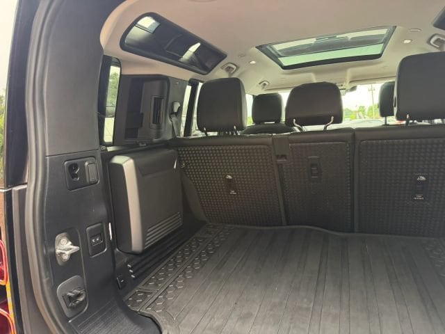 2022 Land Rover Defender SE - Photo 17