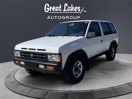 1994 Nissan Pathfinder XE SUV