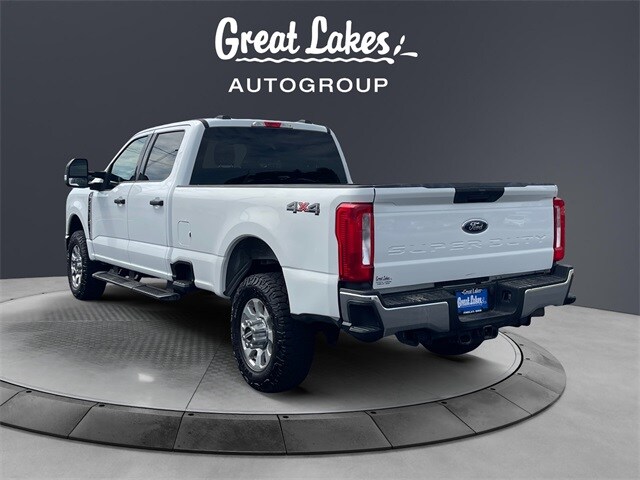 2023 Ford F-250 XLT photo 3