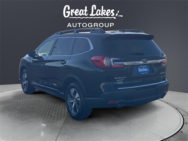 2025 Subaru Ascent Premium photo 2