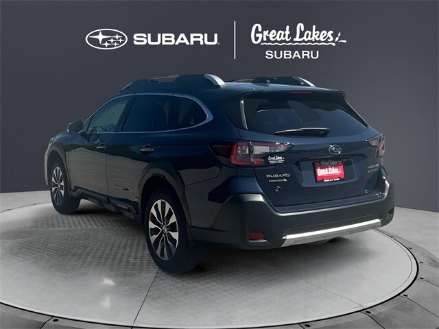 2025 Subaru Outback Touring XT photo 3