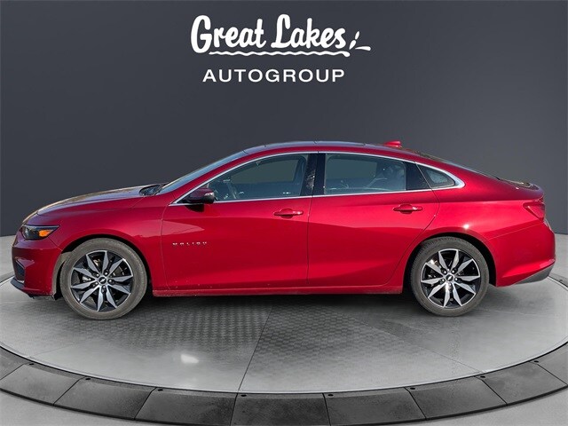 2016 Chevrolet Malibu 1LT photo 2