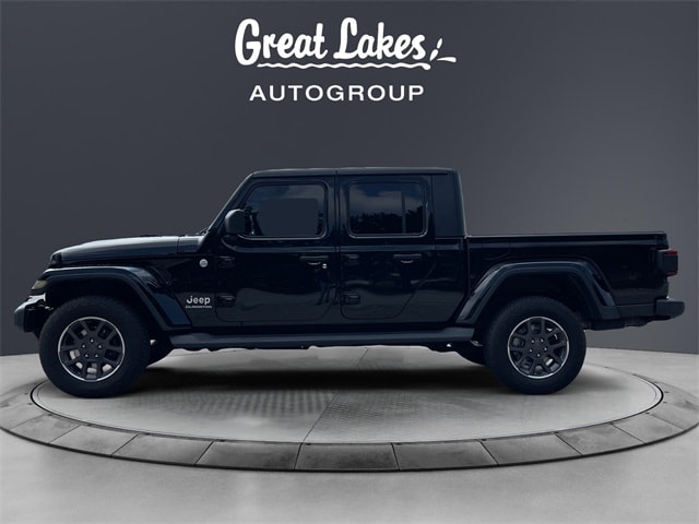 Used 2020 Jeep Gladiator Overland with VIN 1C6HJTFG9LL216168 for sale in Findlay, OH