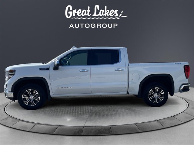 Used 2024 GMC Sierra 1500 SLT with VIN 1GTUUDED8RZ149578 for sale in Findlay, OH
