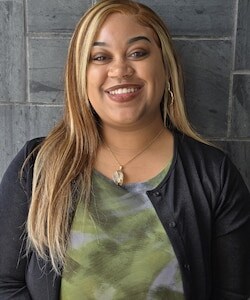 Staff member Elonya Hardy from ID_0ba35033ba88