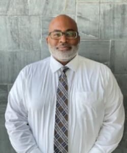 Staff member Andre Roach from ID_3d588be043da