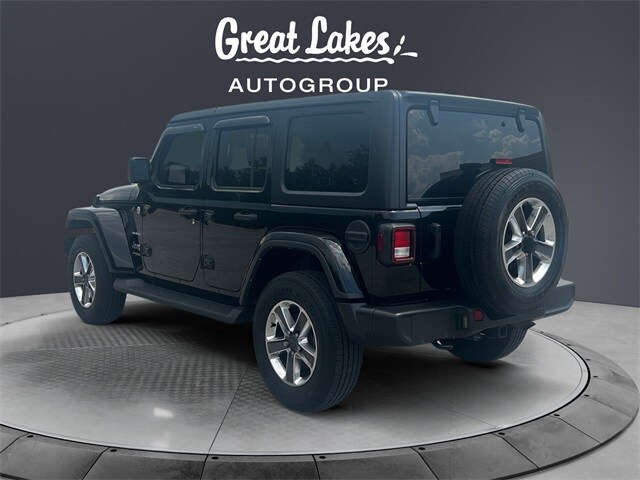 2021 Jeep Wrangler Unlimited Sahara photo 3