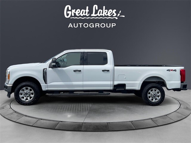2023 Ford F-250 XLT photo 2