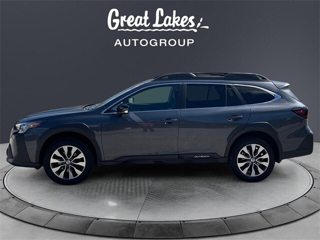 2023 Subaru Outback Limited photo 2