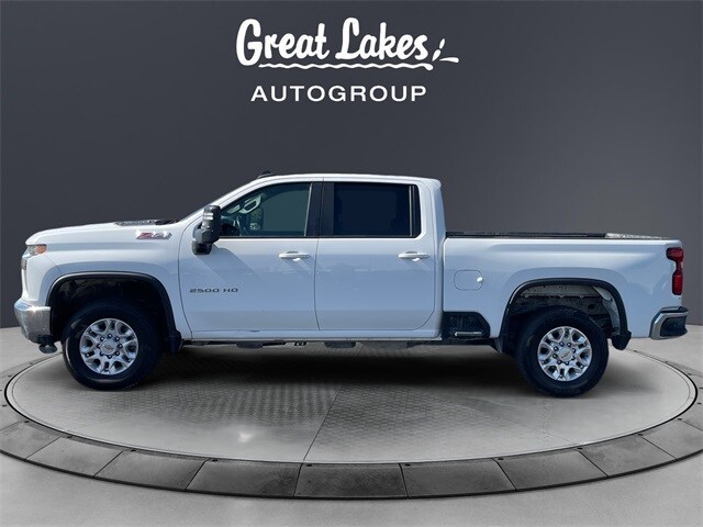 2023 Chevrolet Silverado 2500HD LT photo 2