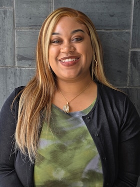 Staff member Elonya Hardy from ID_d3ff3f9c9b99