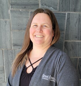 Staff member Emily Brown from ID_d3ff3f9c9b99