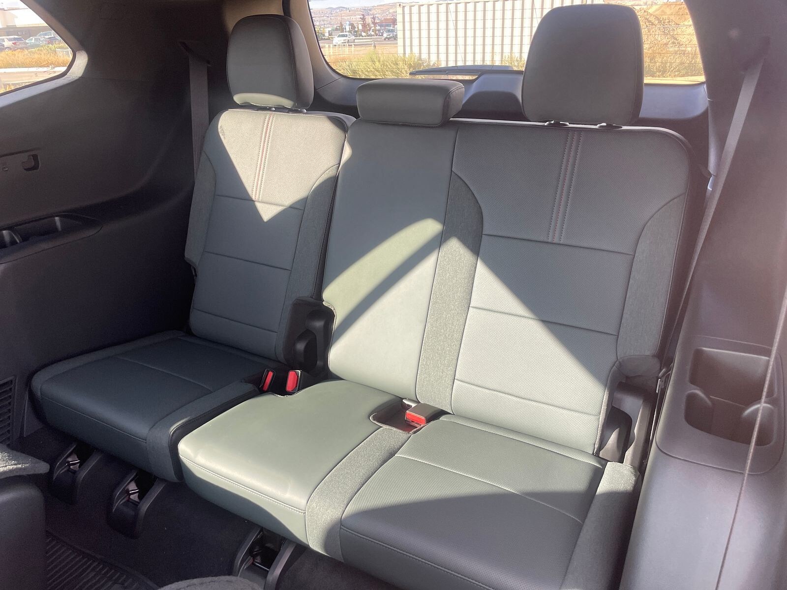 2026 GMC Acadia AT4 - Photo 10