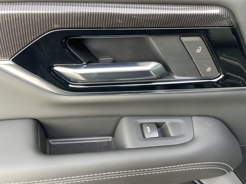 2026 GMC Yukon XL Elevation - Photo 12