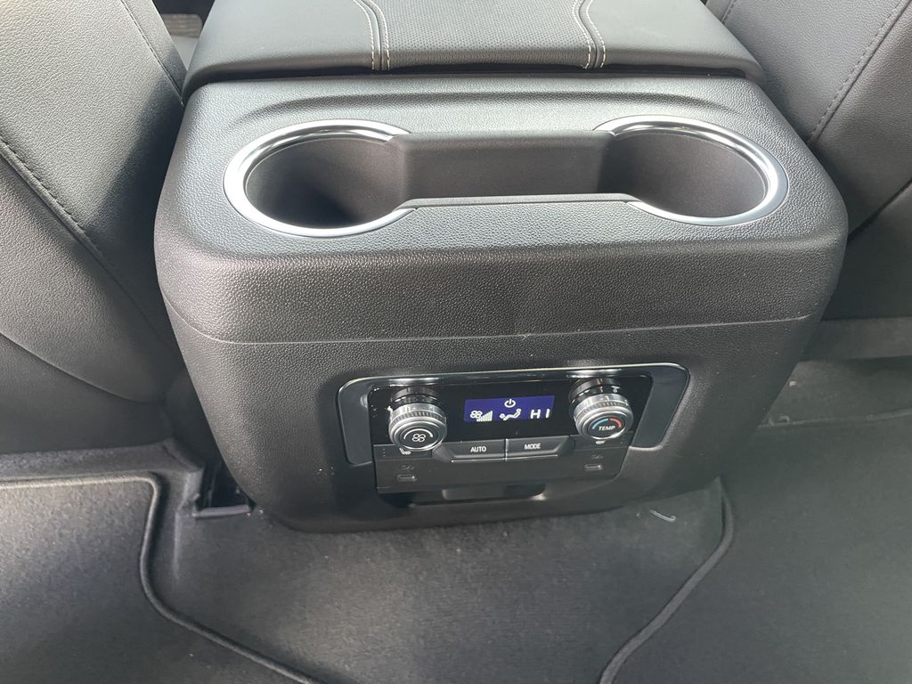 2026 GMC Yukon XL Elevation - Photo 16