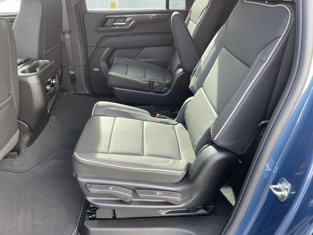 2026 GMC Yukon XL Elevation - Photo 11