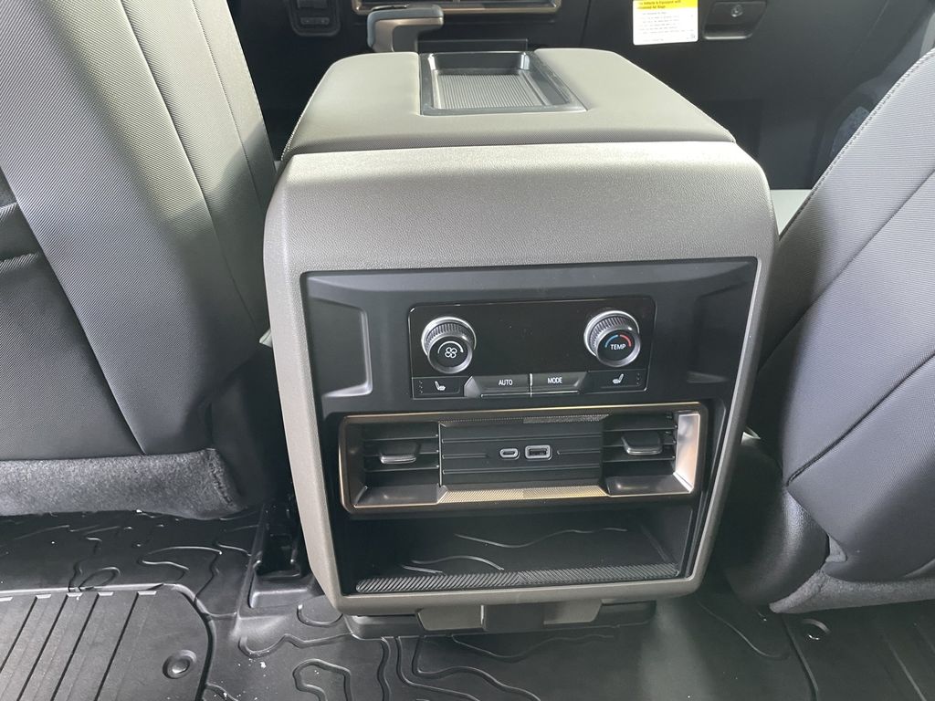 2025 GMC HUMMER EV 2X - Photo 13