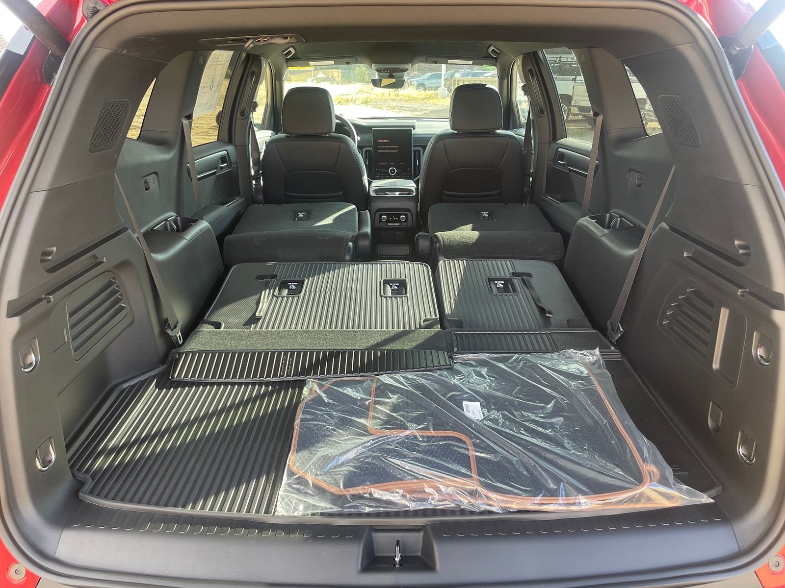 2026 GMC Acadia AT4 - Photo 9
