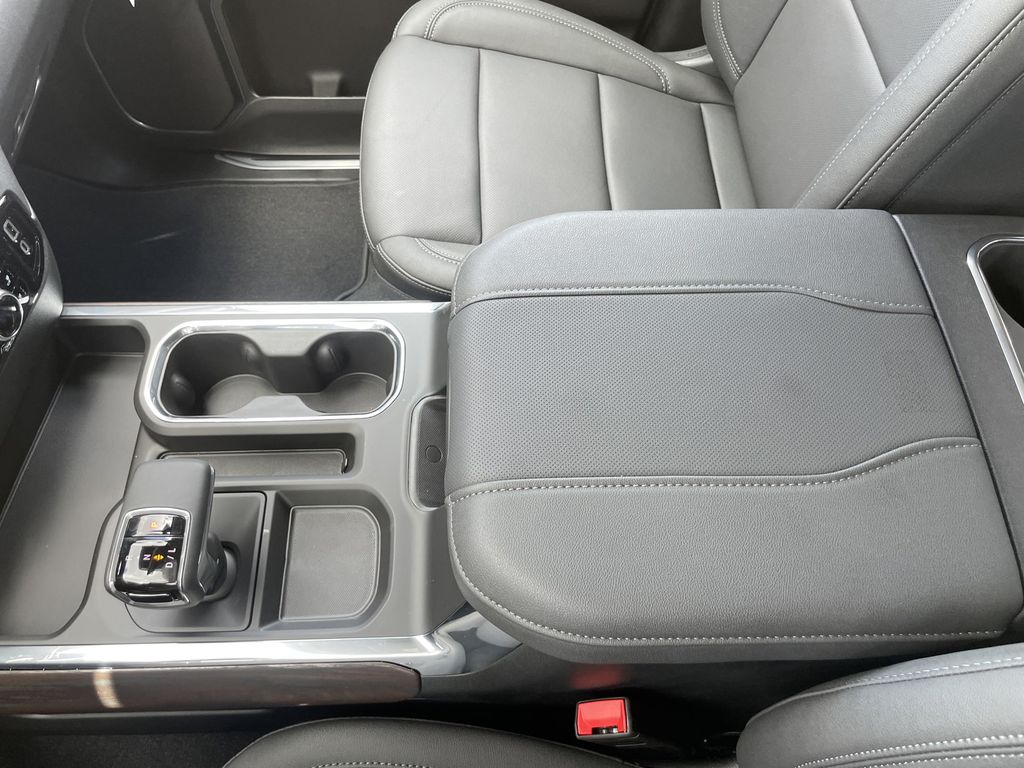 2026 GMC Sierra 1500 SLT - Photo 23