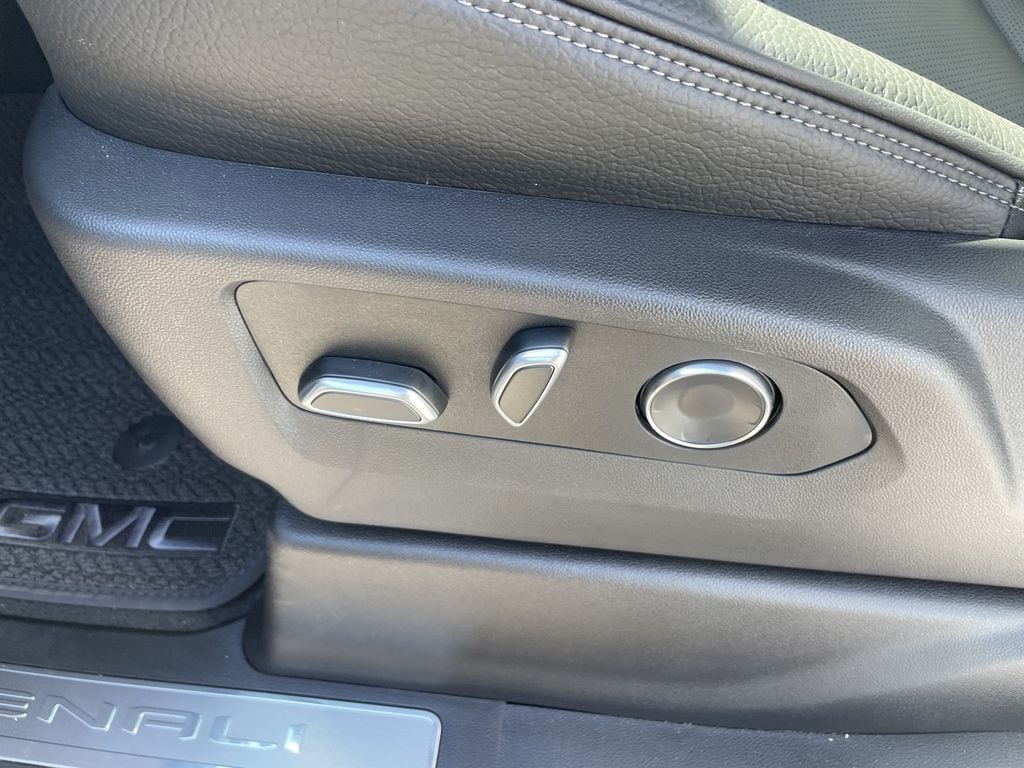 2026 GMC Sierra 1500 Denali - Photo 14