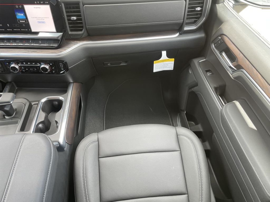 2026 GMC Sierra 1500 SLT - Photo 11