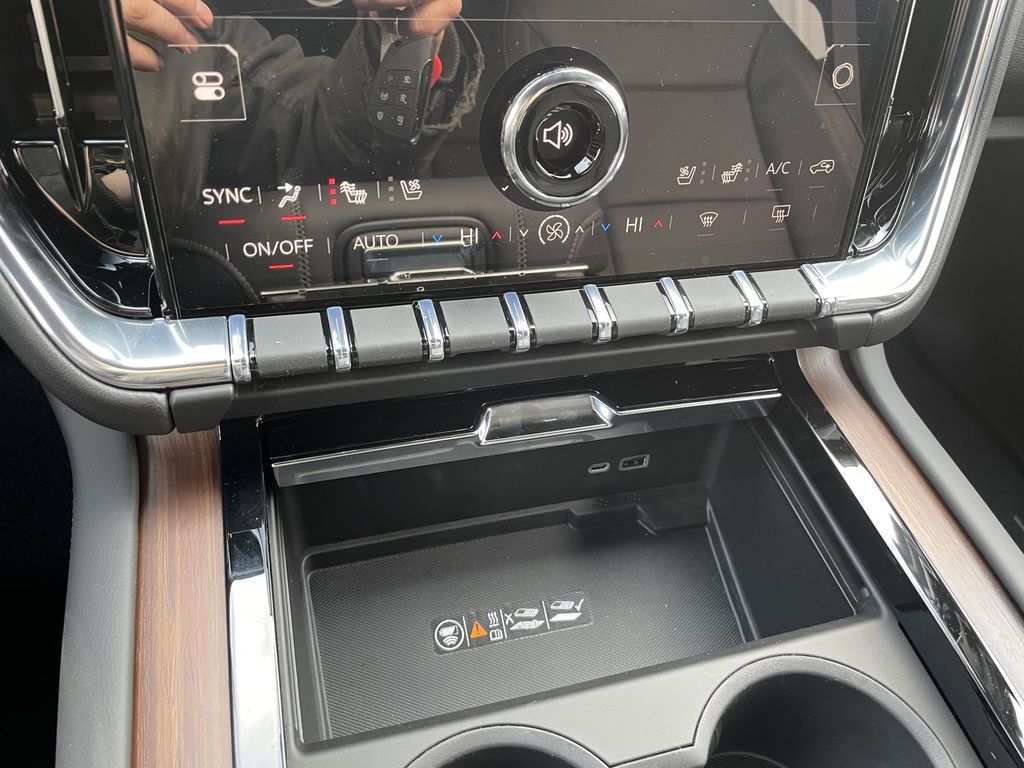 2026 GMC Yukon XL Denali - Photo 24