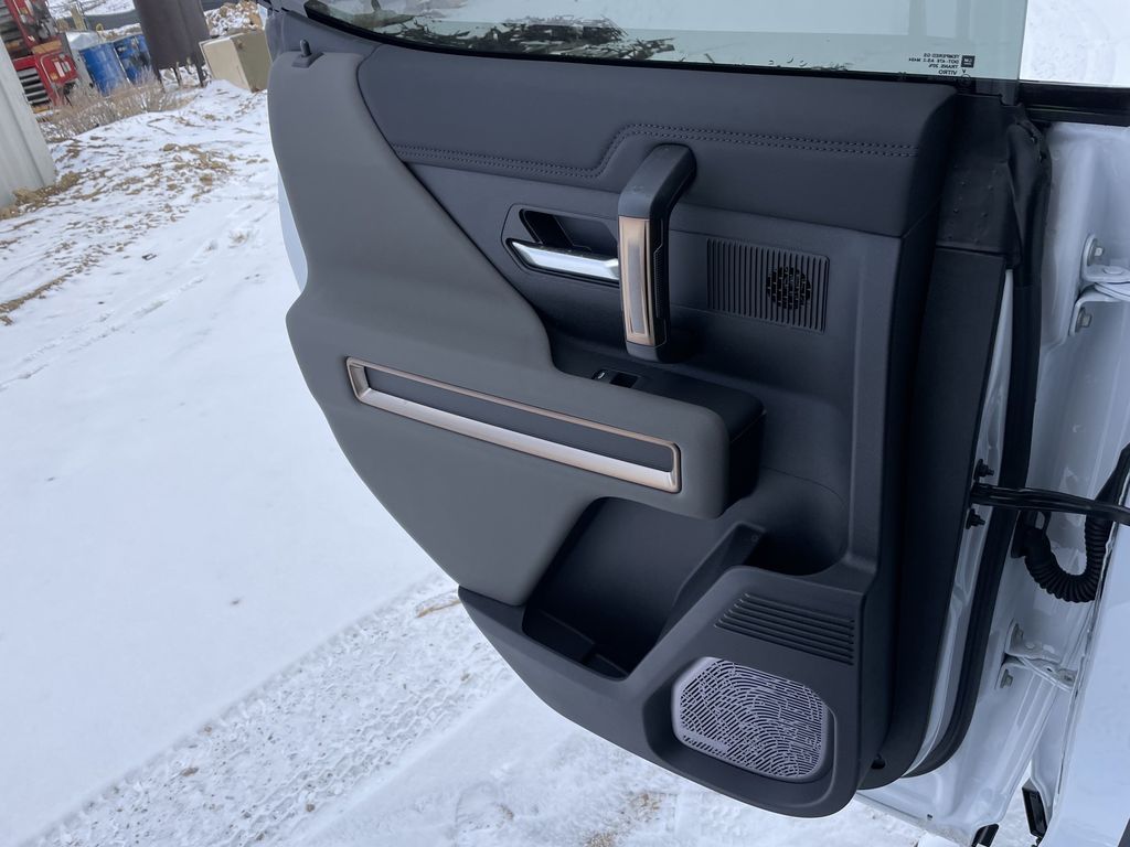 2025 GMC HUMMER EV 2X - Photo 14